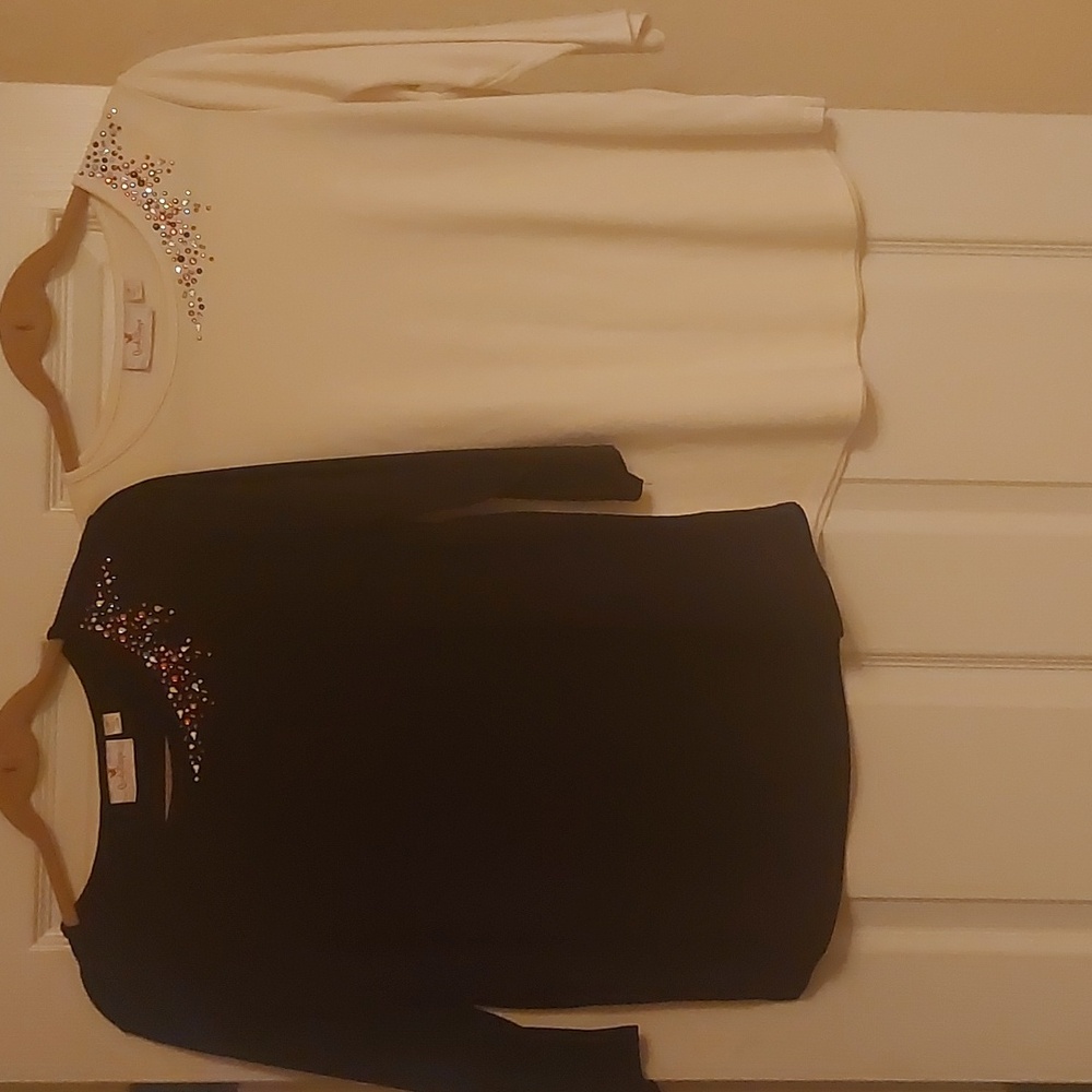Quacker Factory 3/4 sleeve tops.